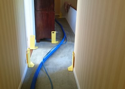 Protecting paintwork while carpet cleaning